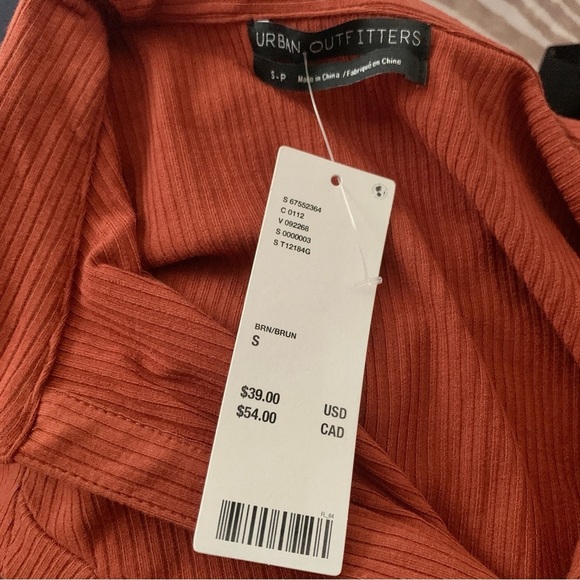 UO Rust Orange Aries Ruched Long-Sleeve Blouse Top Henley - Picture 12 of 12